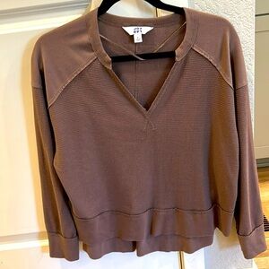 Joy Lab brown top. Small. Great shape. Oversized.